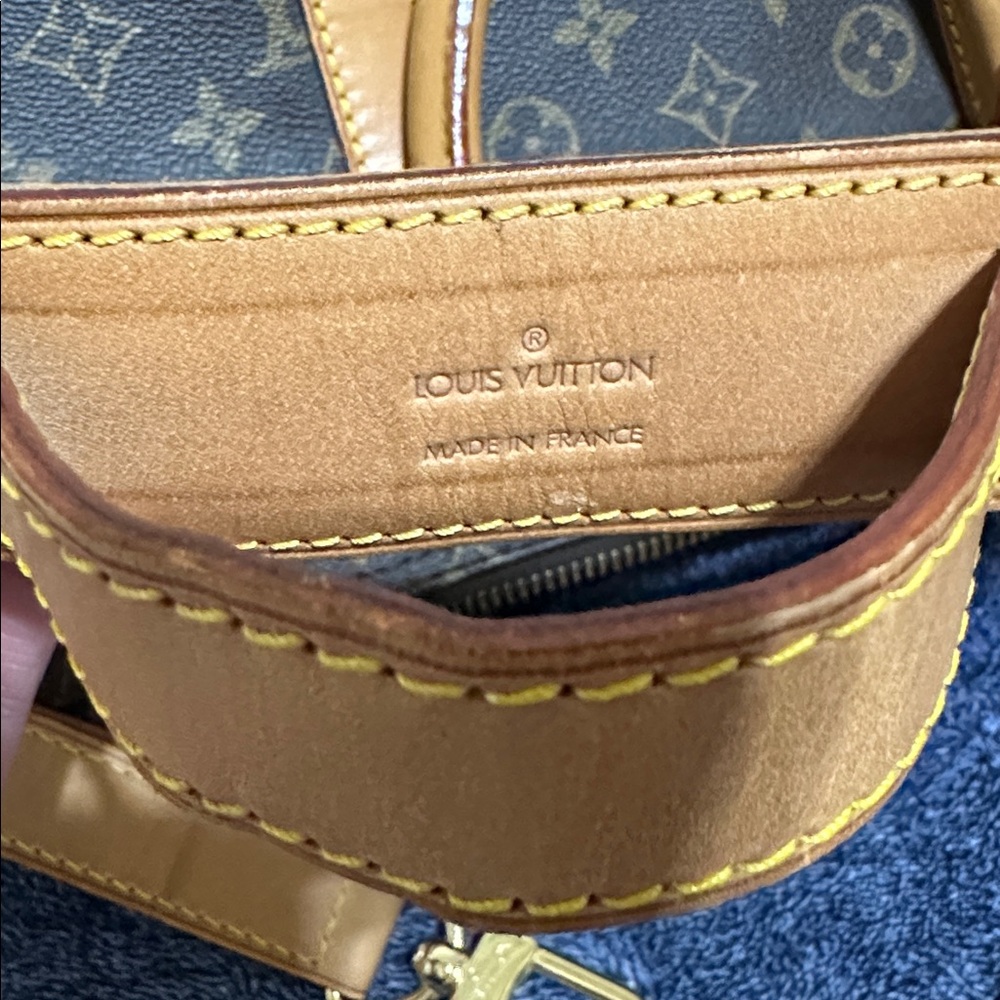 Louis Vuitton Keepall Bandoliere 55 - Picture 15 of 15